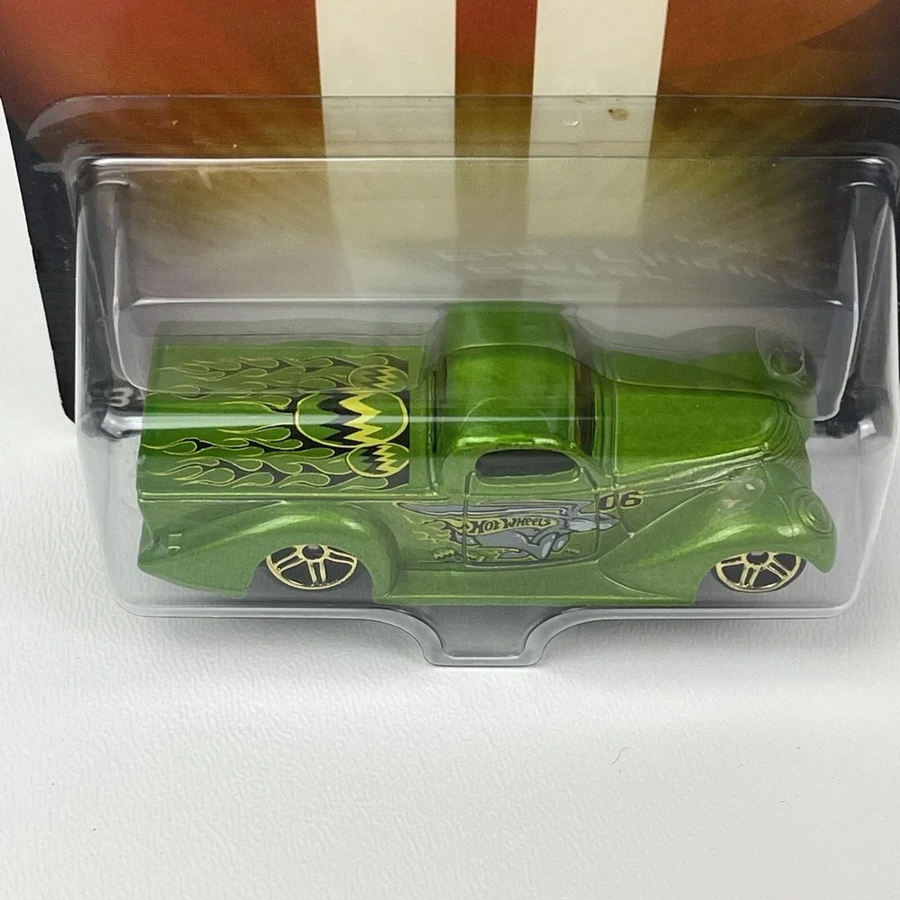 Hot Wheels Easter Egg Clusives 12/12 Super Smooth Green Graphics 2005